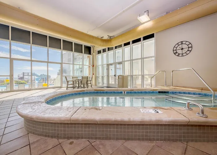 Phoenix Gulf Towers 2602