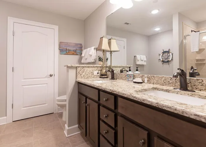 Phoenix Gulf Towers 2602 Apartment *